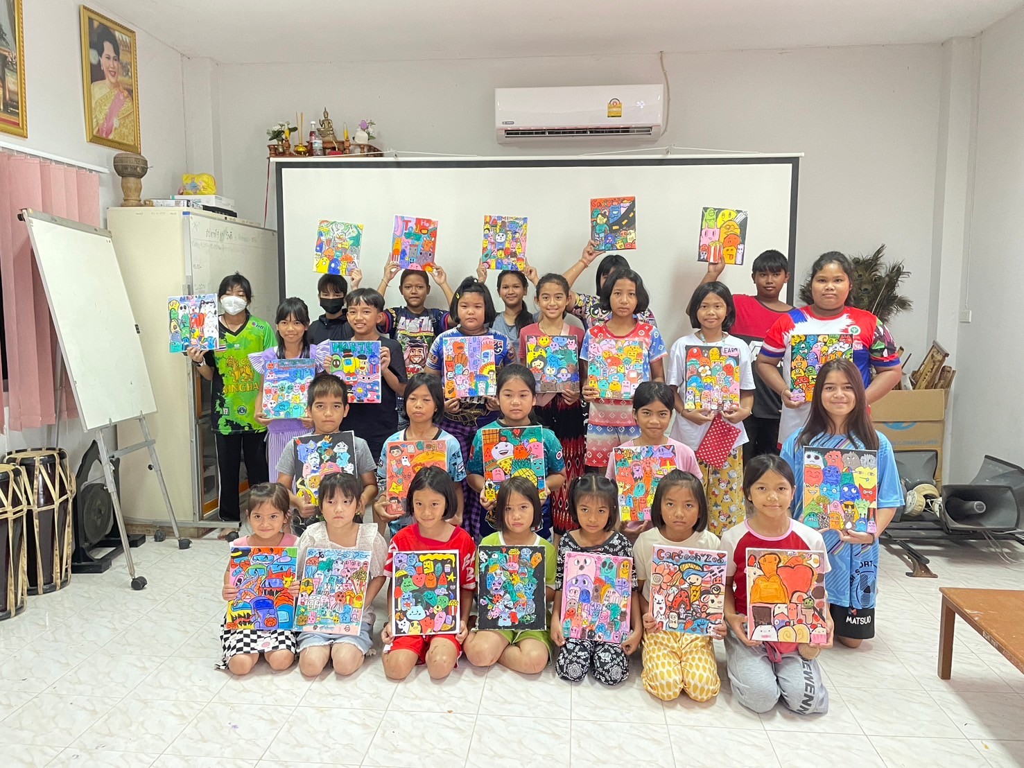 โครงการค่ายเด็กและเยาวชน  ประจำปีงบประมาณ 2567 หลักสูตรศิลปะเบื้องต้น วันที่ 4 กิจกรรมตัวการ์ตูนสร้างสรรค์
