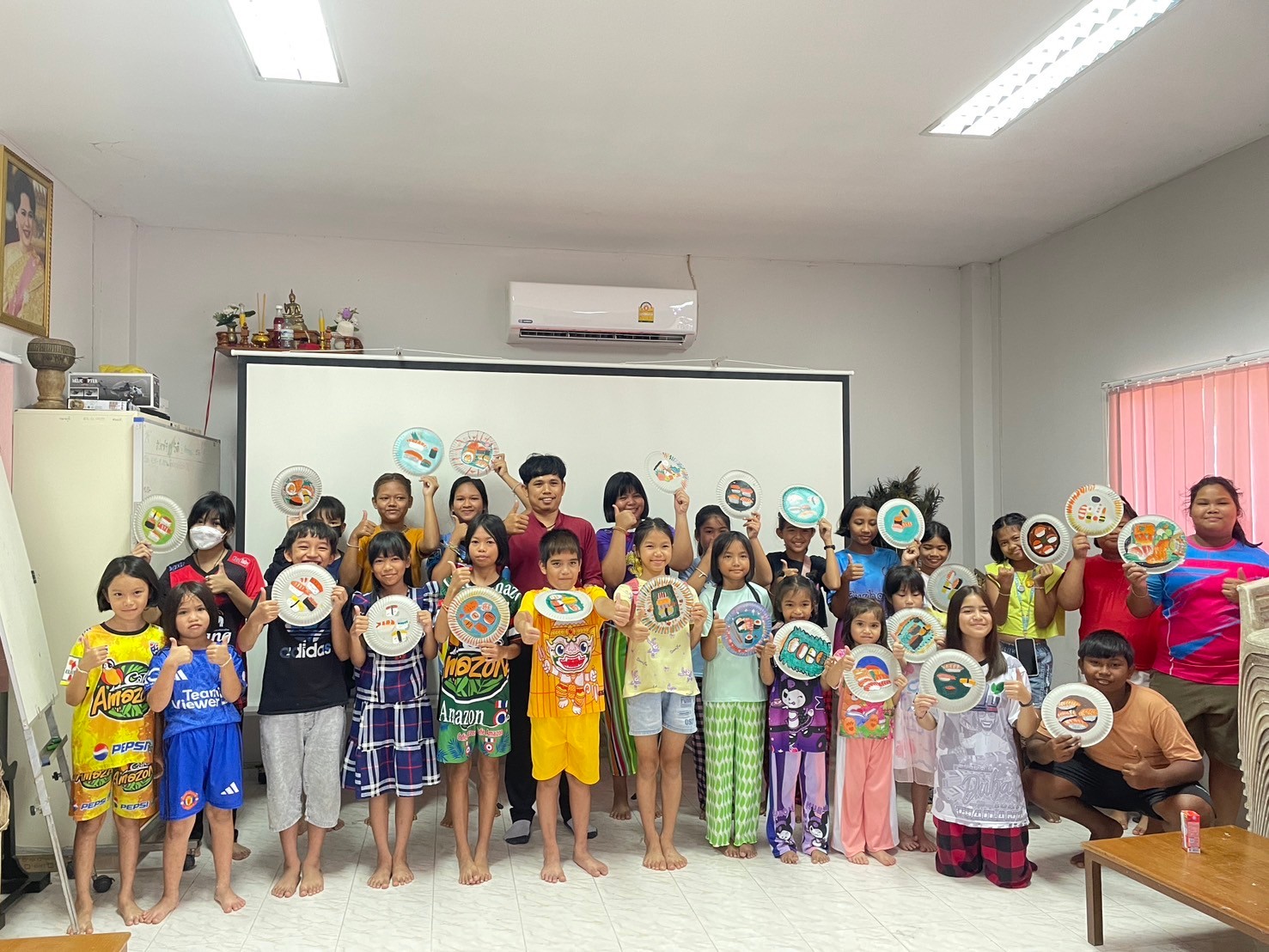โครงการค่ายเด็กและเยาวชน  ประจำปีงบประมาณ 2567 "หลักสูตรศิลปะเบื้องต้น" วันที่ 2 "กิจกรรมวาดภาพอาหารบนจานกระดาษ"