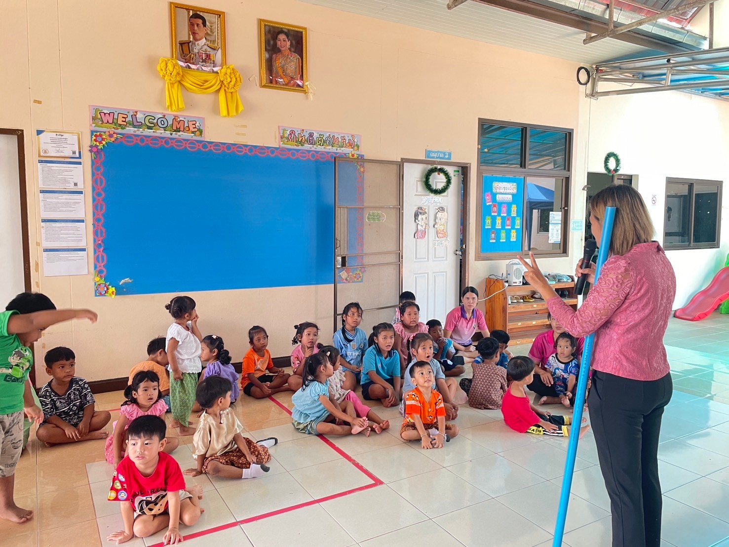 โครงการเรียนรู้เตรียมพร้อมรับเหตุฉุกเฉินป้องกันอัคคีภัยและภัยพิบัติตามความเสี่ยงของพื้นที่ ประจำปี  2567  กิจกรรมฐานการเรียนรู้  ป้องกันอุบัติเหตุทางน้ำและเรียนรู้ภัยพิบัติทางธรรมชาติ น้ำท่วม  ณ  ศูนย์พัฒนาเด็กเล็กเทศบาลตำบลพรุพี