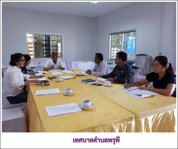 ประชุมคณะกรรมการร่างเทศบัญญัติเทศบาลตำบลพรุพี เรื่องการดำเนินกิจการประปา พ.ศ .2560